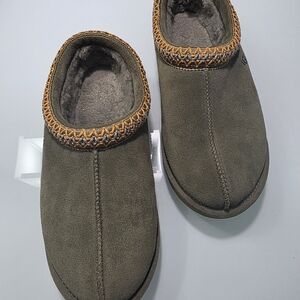 UGG Gray and Orange Slippers